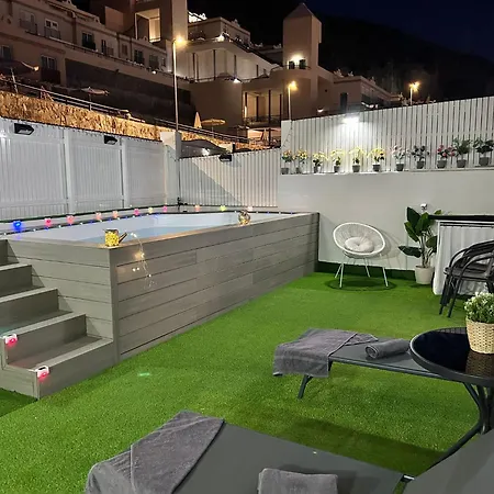 Big Puerto Rico With Heated Saltwater Jacuzzi Pool & Bbq & Private Parking Apartment *