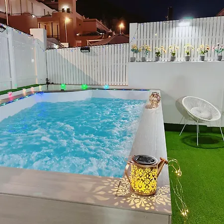 Big Puerto Rico With Heated Saltwater Jacuzzi Pool & Bbq & Private Parking