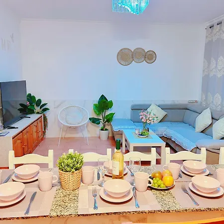 Big Puerto Rico Streetfront With Private Saltwater Jacuzzi Pool, Bbq, Kitchen & 3 Terraces Near Shopping Center