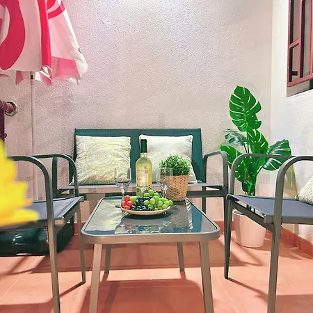Big Puerto Rico Streetfront With Private Saltwater Jacuzzi Pool, Bbq, Kitchen & 3 Terraces Near Shopping Center